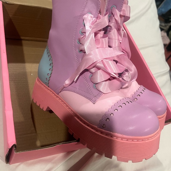 Sugar Thrillz Bubblegum Party combat Boots - Picture 5 of 6